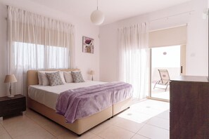 3 bedrooms, WiFi, bed sheets