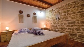 2 quartos, ferros/tábuas de passar roupa, Wi-Fi de cortesia
