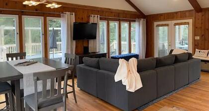 In Union Pier! The Keeley Ranch by the beach: 5-bedrooms+jacuzzi+yard+parking