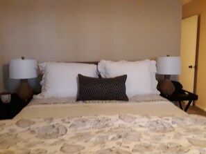 2 chambres, bureau, fer et planche à repasser, Wi-Fi gratuit
