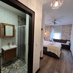 Habitación Confort doble | Wifi gratis y ropa de cama
