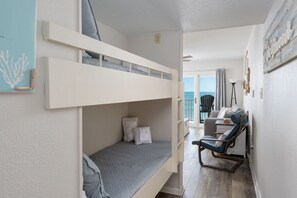 1 camera, ferro/asse da stiro, culla da viaggio, Wi-Fi gratuito