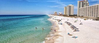Raleigh Street Retreat: Coastal Beach Escape