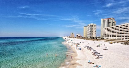 Raleigh Street Retreat: Coastal Beach Escape