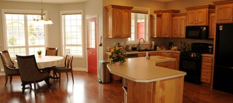 Dramatic mountain scenery, low-humidity and plenty of sunlight and starlight.