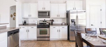 AZ Sun Palm Retreat w/optional Private Heated Pool