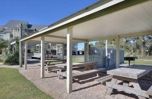 屋外ダイニングエリア