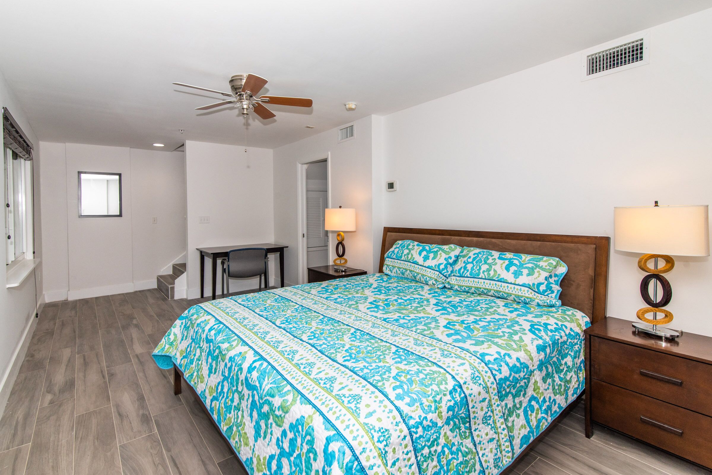 3 soverom, strykejern/-brett, wi-fi og sengetøy