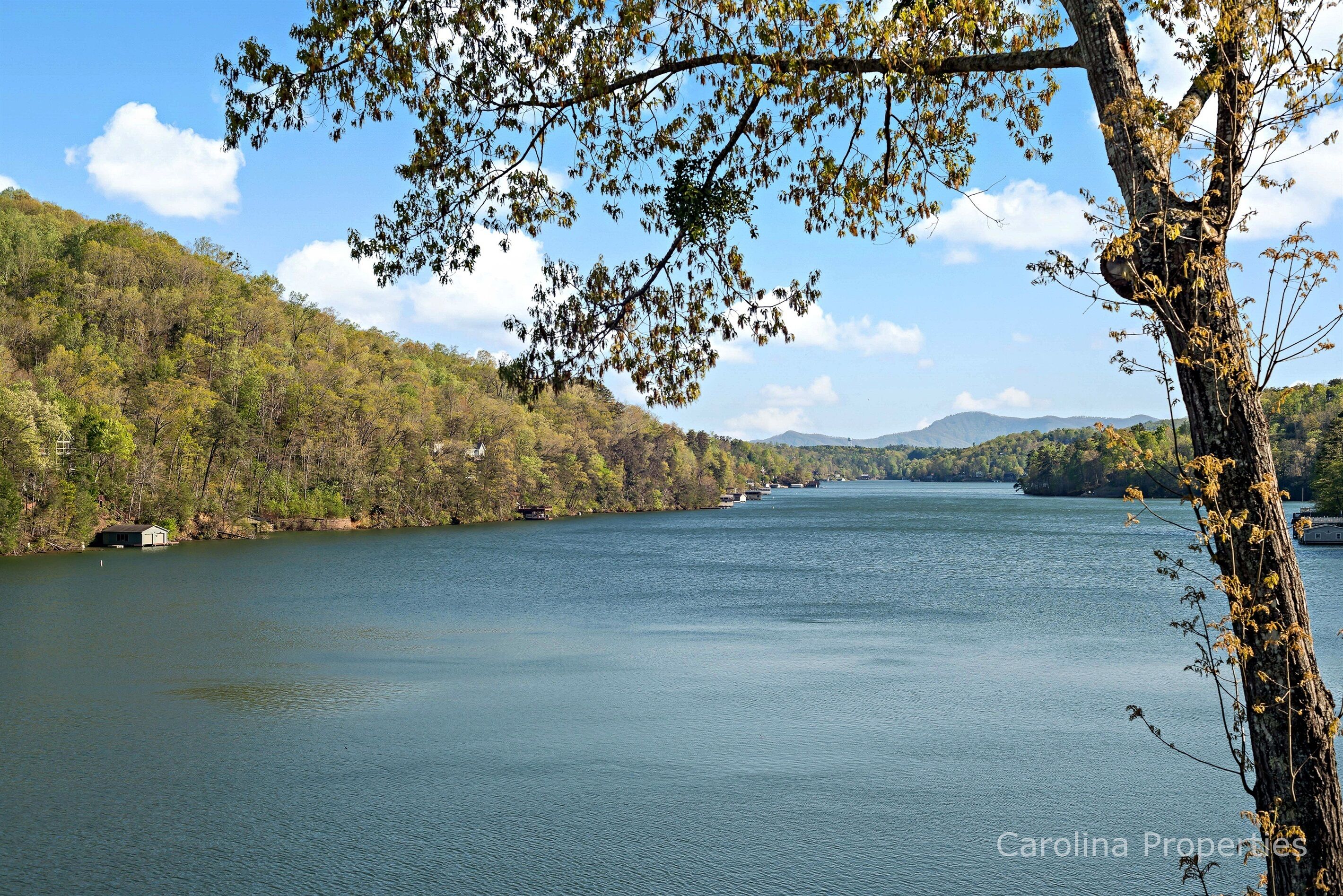 Bella View by Carolina Properties - Lakefront!