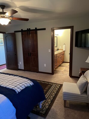 3 quartos, ferros/tábuas de passar roupa, Wi-Fi de cortesia