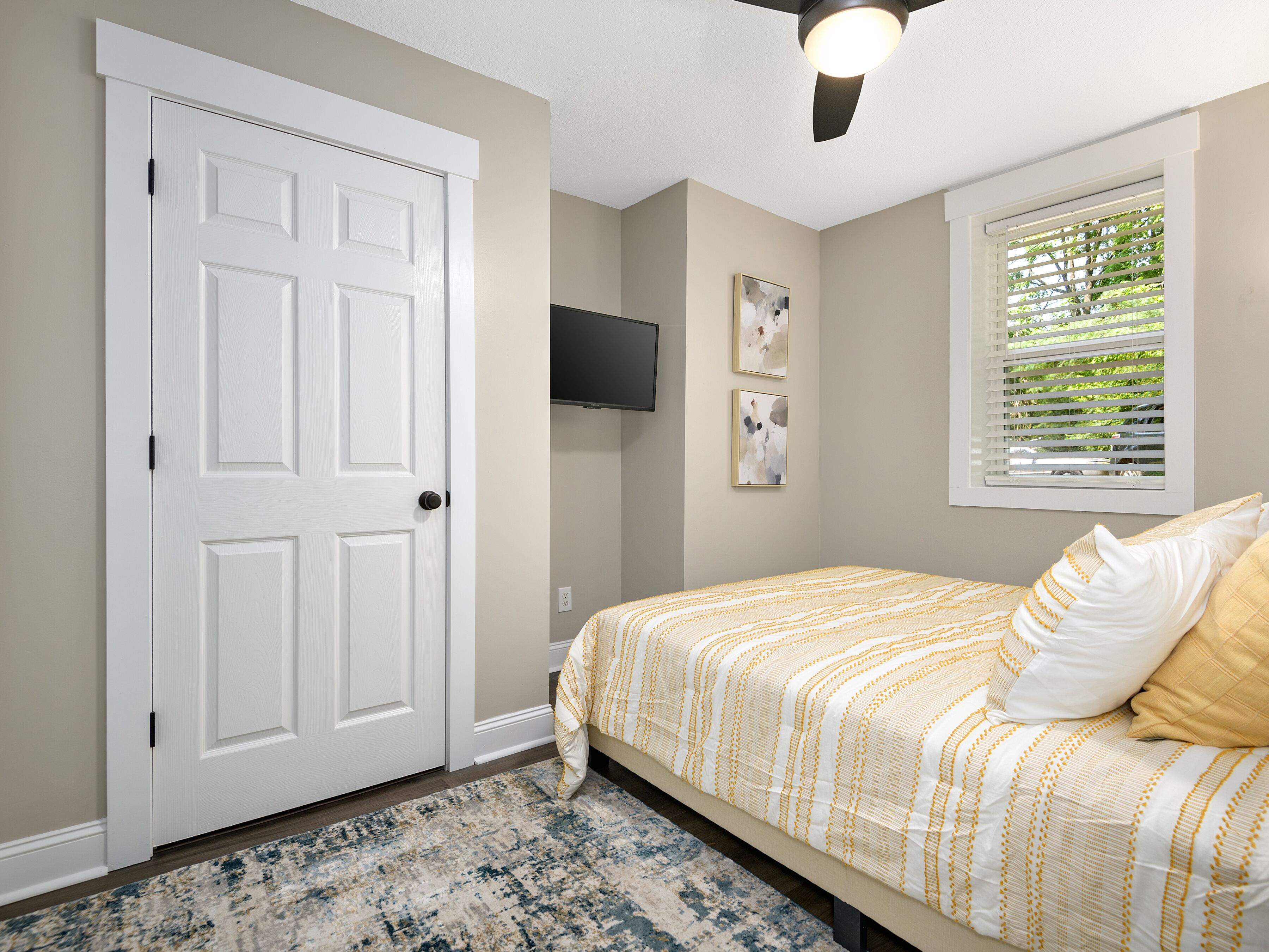 2 bedrooms, desk, iron/ironing board, free WiFi