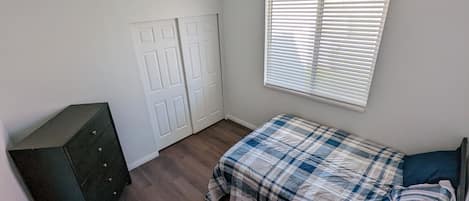 1 bedroom, WiFi, bed sheets