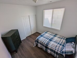 1 bedroom, WiFi, bed sheets