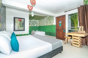 Habitación doble superior | Ropa de cama hipoalergénica, escritorio, wifi gratis y ropa de cama