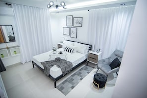 Deluxe Apartment | 3 bedrooms, minibar, iron/ironing board, free WiFi