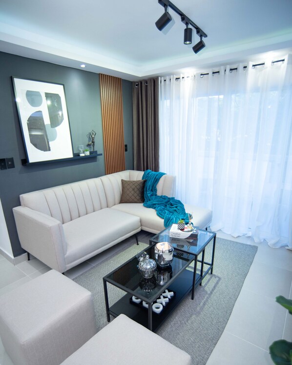 Deluxe Apartment | Living area