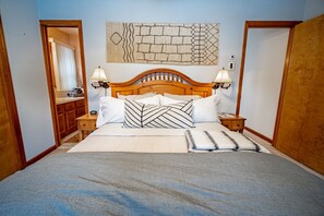 2 bedrooms, desk, iron/ironing board, travel crib