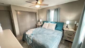 2 bedrooms, desk, iron/ironing board, travel cot