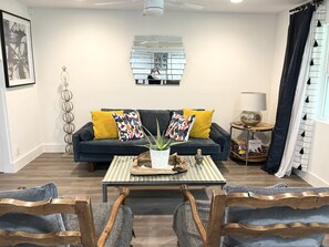 Smart TV y bocina smart