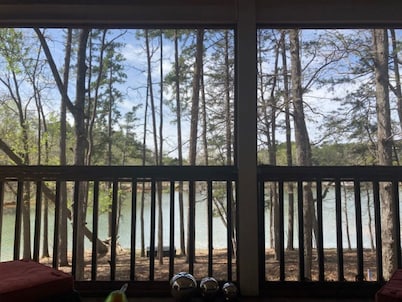 Uncork, Unwind, Relax @ this Family & pet Friendly Lake Home #1