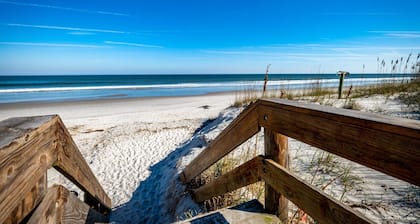 Serene Beach Place steps from the beach