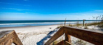 Serene Beach Place steps from the beach