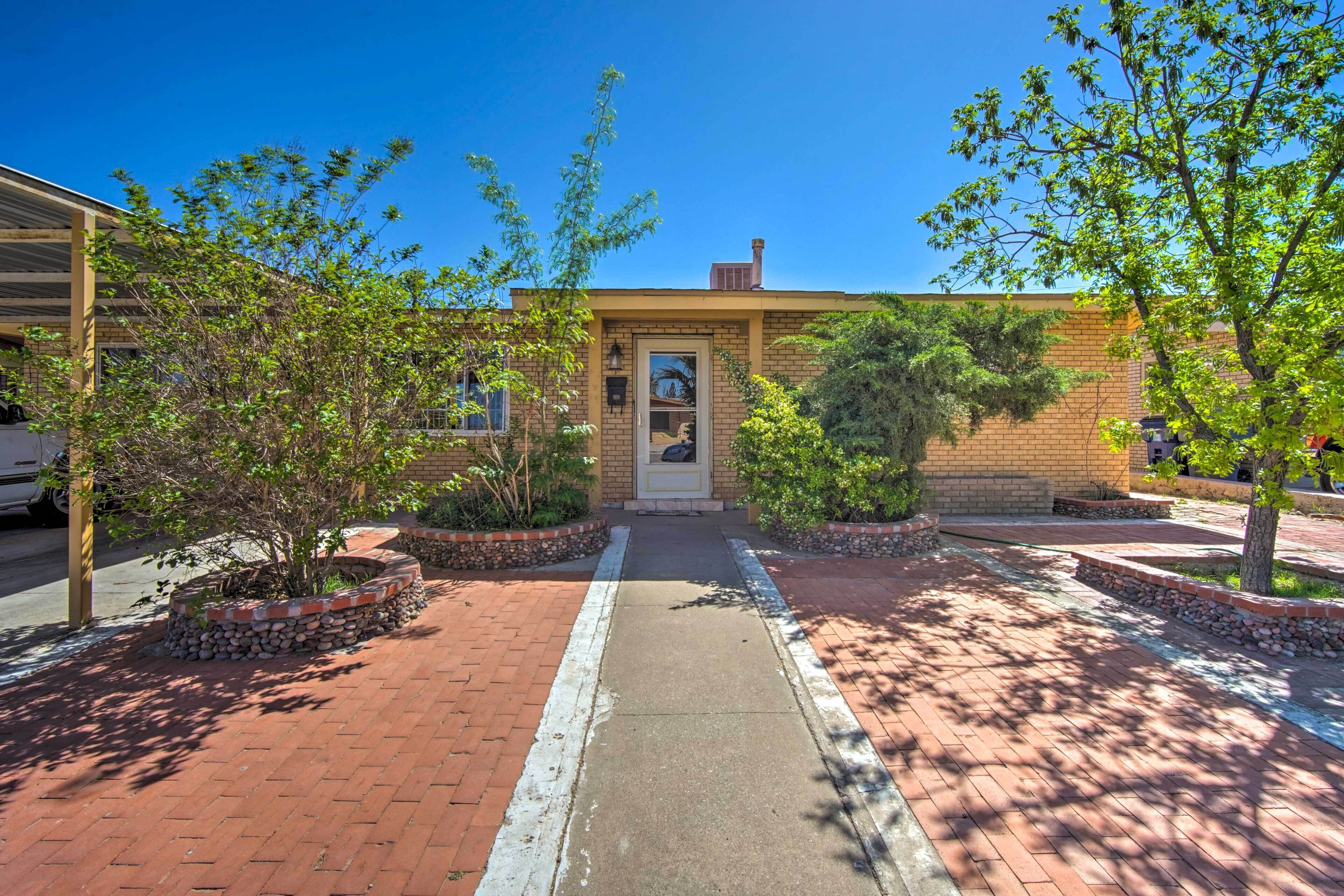 El Paso Home < 1 Mi to Lone Star Golf Club!