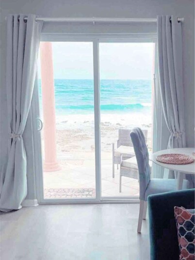 Coastal chic oceanfront condo