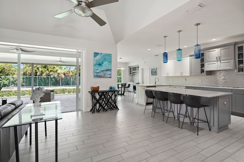 Jan–April 2026 Special! 15% Off Pickleball/Tennis Home w/ Court & Pool