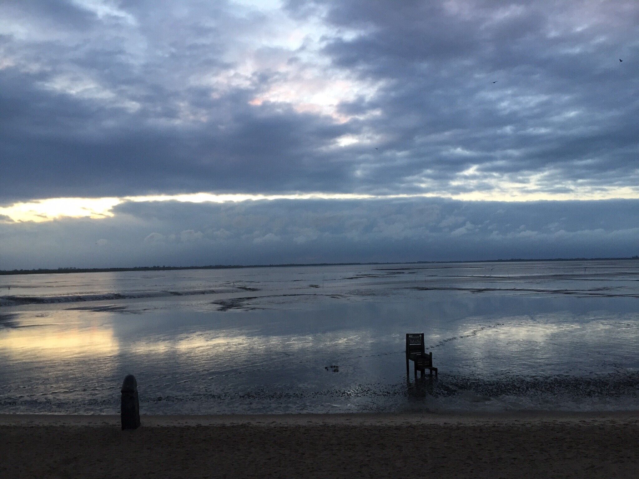 Una spiaggia nelle vicinanze