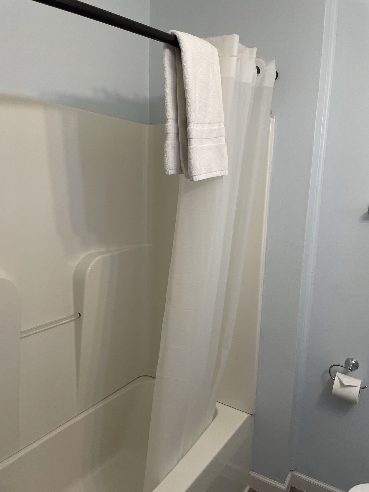 Camera doppia, accesso alla piscina, vista lago | Wi-Fi gratuito, lenzuola