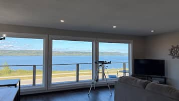 Condo, 3 Bedrooms, Pool Access, Lake View | Living area