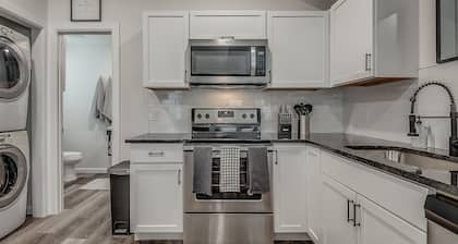 Cozy Cottage in BoomerTown