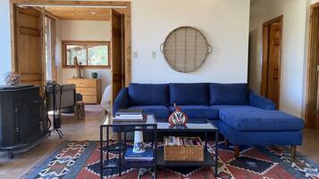 Smart TV, fireplace, DVD player