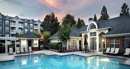 2Bedroom Luxury Vacation Home & Free Parking