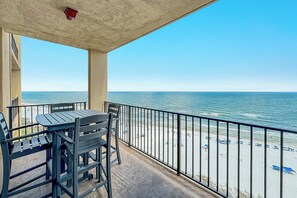 Outdoor dining - LUXURY PHOENIX UNIT, GREAT FOR FAMILIES, TONS OF AMENTIES (Orange Beach)