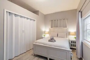 4 多间卧室、熨斗/熨衣板、旅行婴儿床、免费 WiFi