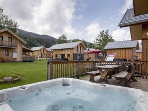 Outdoor dining - mit 4 SZ,Sauna o.IR-Sauna+Sprudelbad by Interhome (Sankt Georgen am Kreischberg)