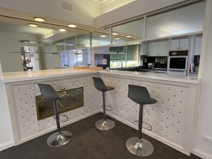 Dining tables, kitchen islands - Melbourne Beachside oasis (Hampton East)