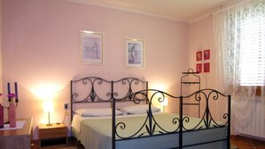 5 bedrooms, WiFi