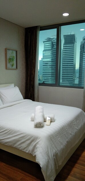 Deluxe Apartment, 1 Bedroom | 1 bedroom, soundproofing, iron/ironing board, free WiFi - Summer Suites KLCC by Luna (Kuala Lumpur)