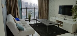 Living area - Summer Suites KLCC by Luna (Kuala Lumpur)