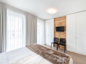 3 bedrooms, Internet