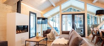 Superior 4 SZ,Sauna&Aussenbadewanne by Interhome