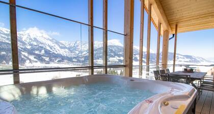 Premium mit Galerie,Sauna&AuĂenbadewanne by Interhome