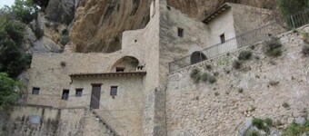 Rent house in the valley of Menotre