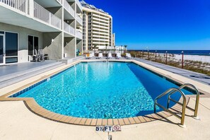 Unclassified image, 2 of 43, button