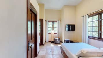 3 chambres, fer et planche Ă repasser, Wi-Fi, draps fournis