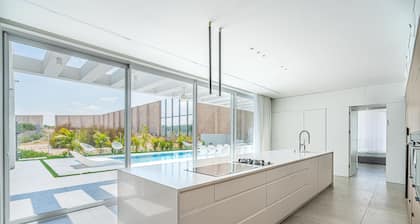 Danielle suite boutick