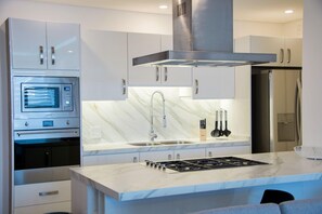 Private kitchen - Real View Towers W208 by Casago (Zapopan)